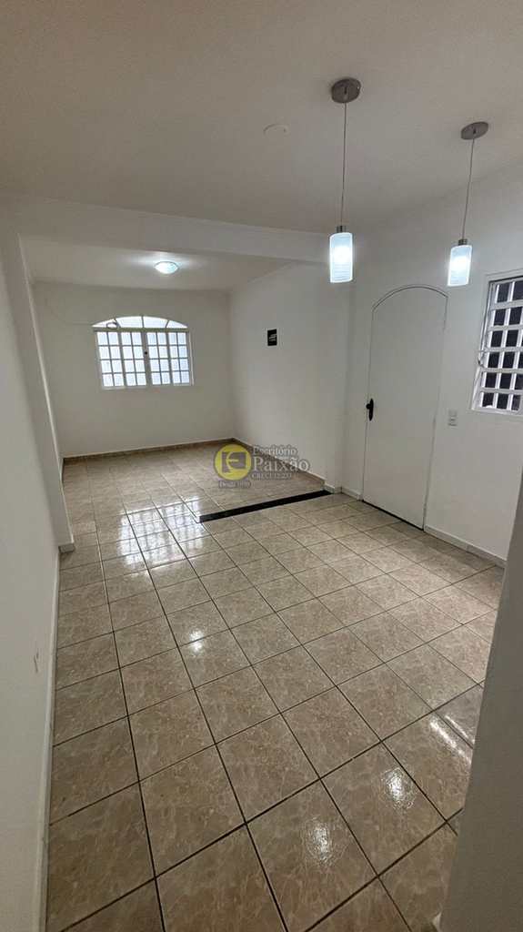 Sobrado em Mogi das Cruzes, no bairro Jardim Rodeio