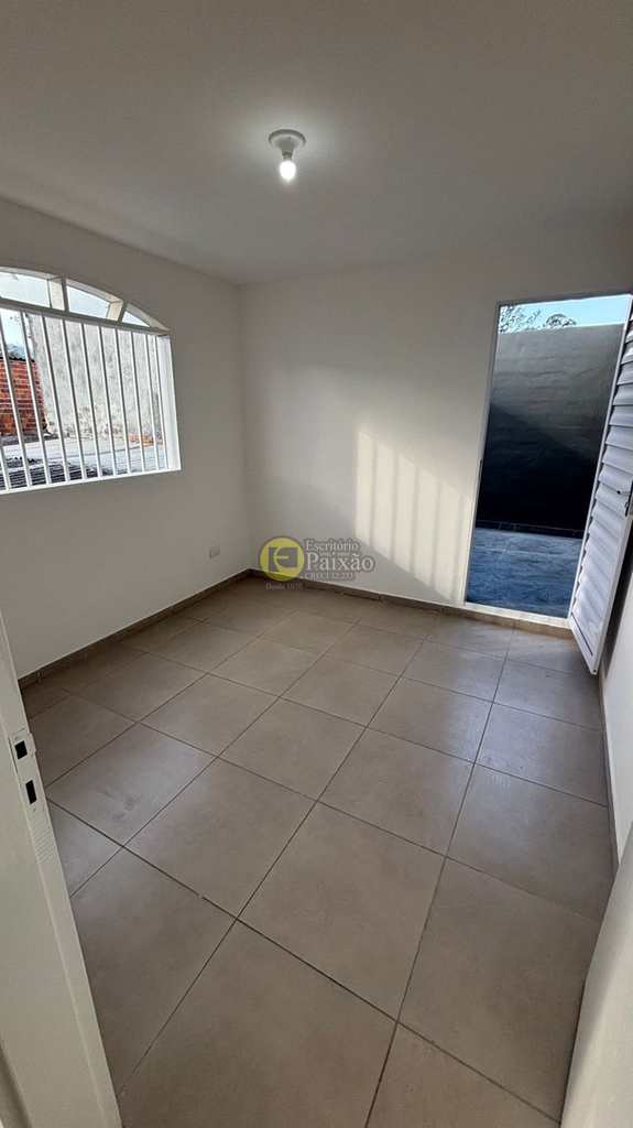 Sobrado em Mogi das Cruzes, no bairro Jardim Rodeio