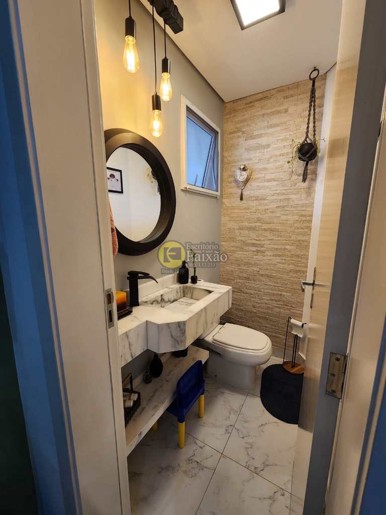Casa de Condomínio em Mogi das Cruzes, no bairro Vila Suissa