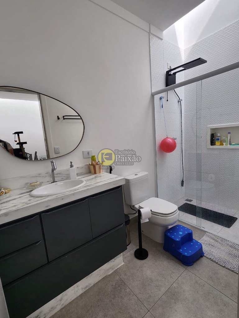 Casa de Condomínio em Mogi das Cruzes, no bairro Vila Suissa