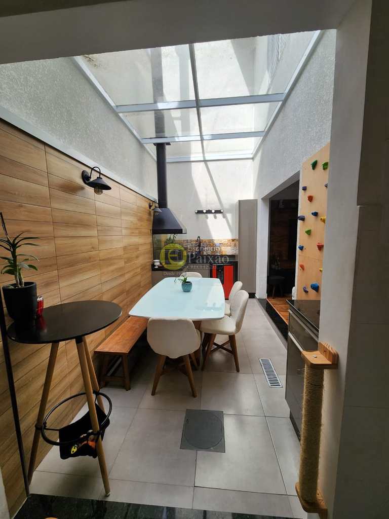 Casa de Condomínio em Mogi das Cruzes, no bairro Vila Suissa