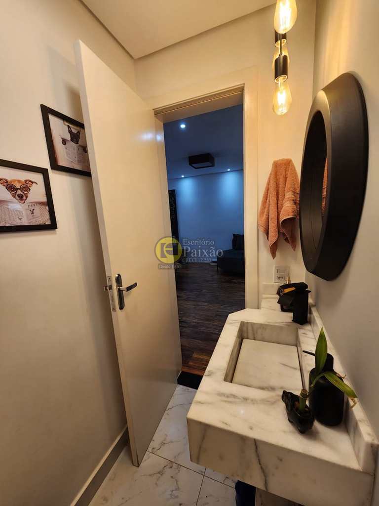 Casa de Condomínio em Mogi das Cruzes, no bairro Vila Suissa