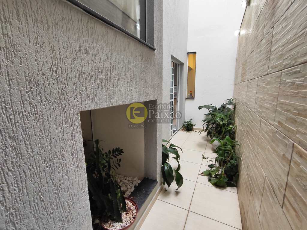Sobrado em Mogi das Cruzes, no bairro Vila Nova Cintra