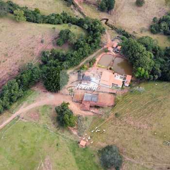 Fazenda em Bela Vista de Goiás, bairro Setor Central