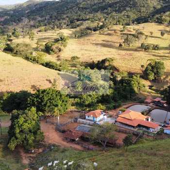 Fazenda em Bela Vista de Goiás, bairro Setor Central