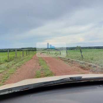 Fazenda em Divinópolis do Tocantins, bairro Setor Central