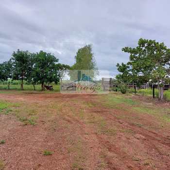 Fazenda em Divinópolis do Tocantins, bairro Setor Central