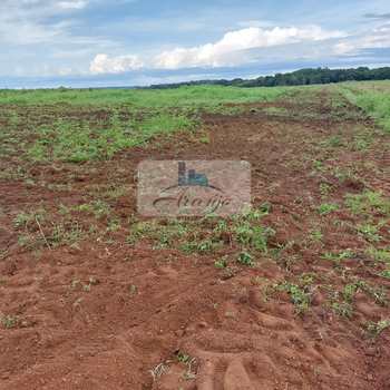 Fazenda em Divinópolis do Tocantins, bairro Setor Central
