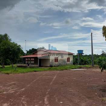 Fazenda em Divinópolis do Tocantins, bairro Setor Central