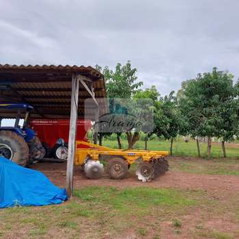 Fazenda em Divinópolis do Tocantins, bairro Setor Central