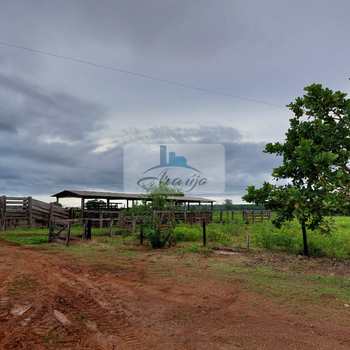 Fazenda em Divinópolis do Tocantins, bairro Setor Central