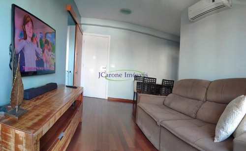 Apartamento, código 63802120 em Santos, bairro Gonzaga
