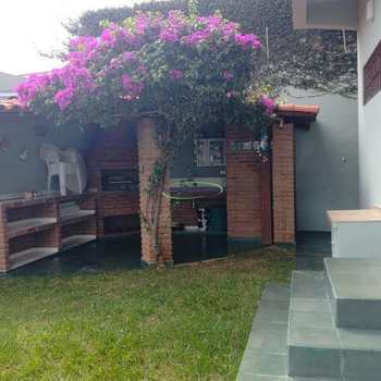 Casa em Paraisópolis, bairro Centro