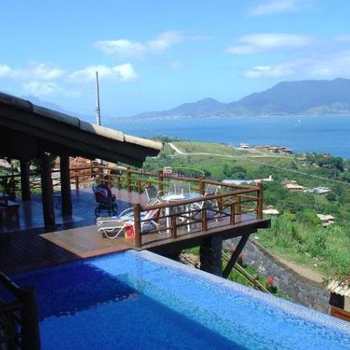 Casa em Ilhabela, bairro Armação