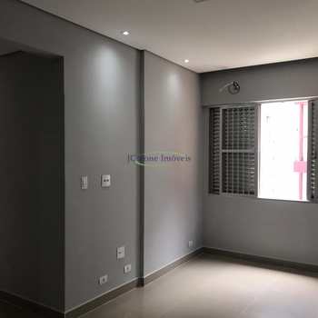Apartamento em São Vicente, bairro Itararé