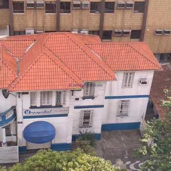 Casa Comercial em Santos, bairro Gonzaga