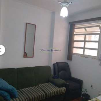 Kitnet em Santos, bairro José Menino