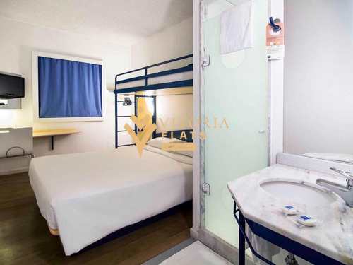 Flat, código 56978957 em Barueri, bairro Tamboré