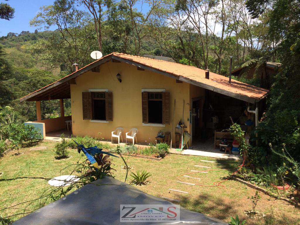 Casa em Santo Antônio do Pinhal, no bairro Barreiro