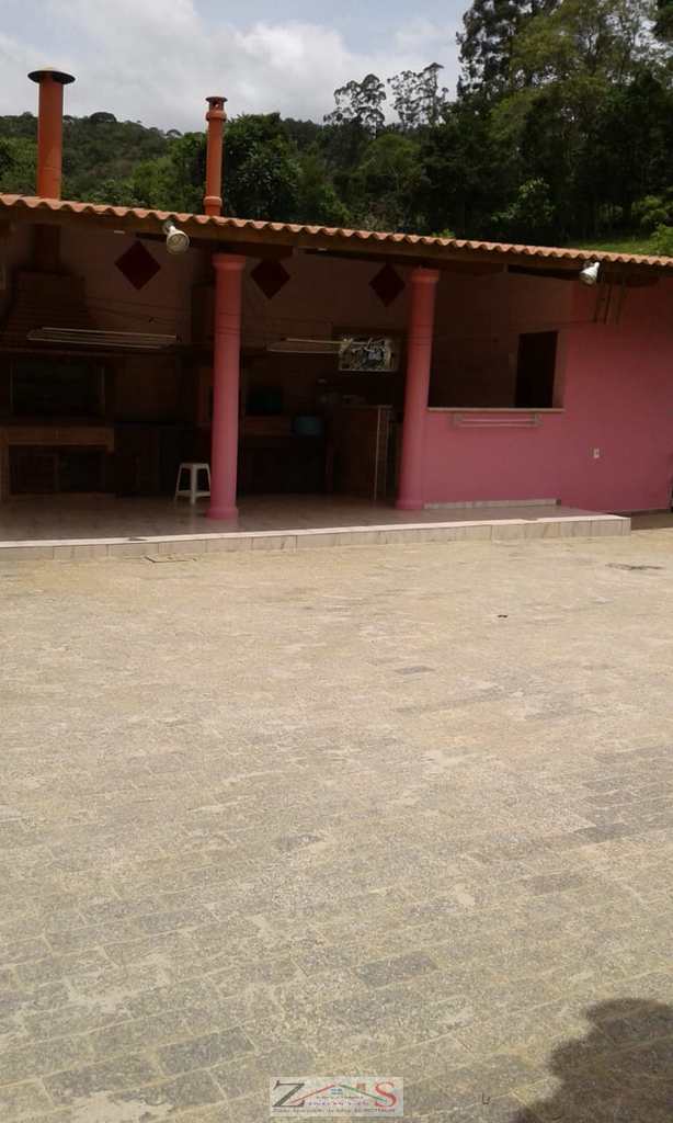 Casa em Santo Antônio do Pinhal, no bairro Barreiro
