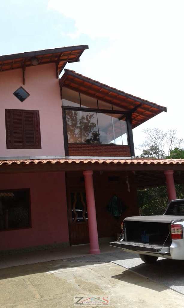 Casa em Santo Antônio do Pinhal, no bairro Barreiro