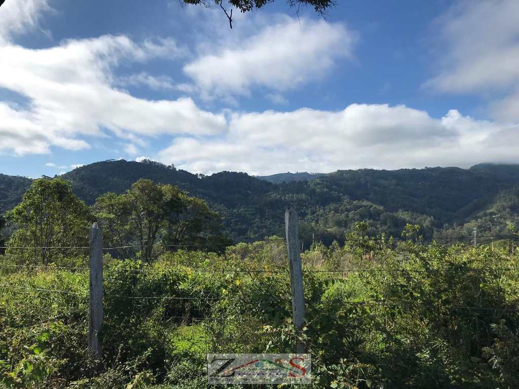 Sítio em Santo Antônio do Pinhal, no bairro Centro