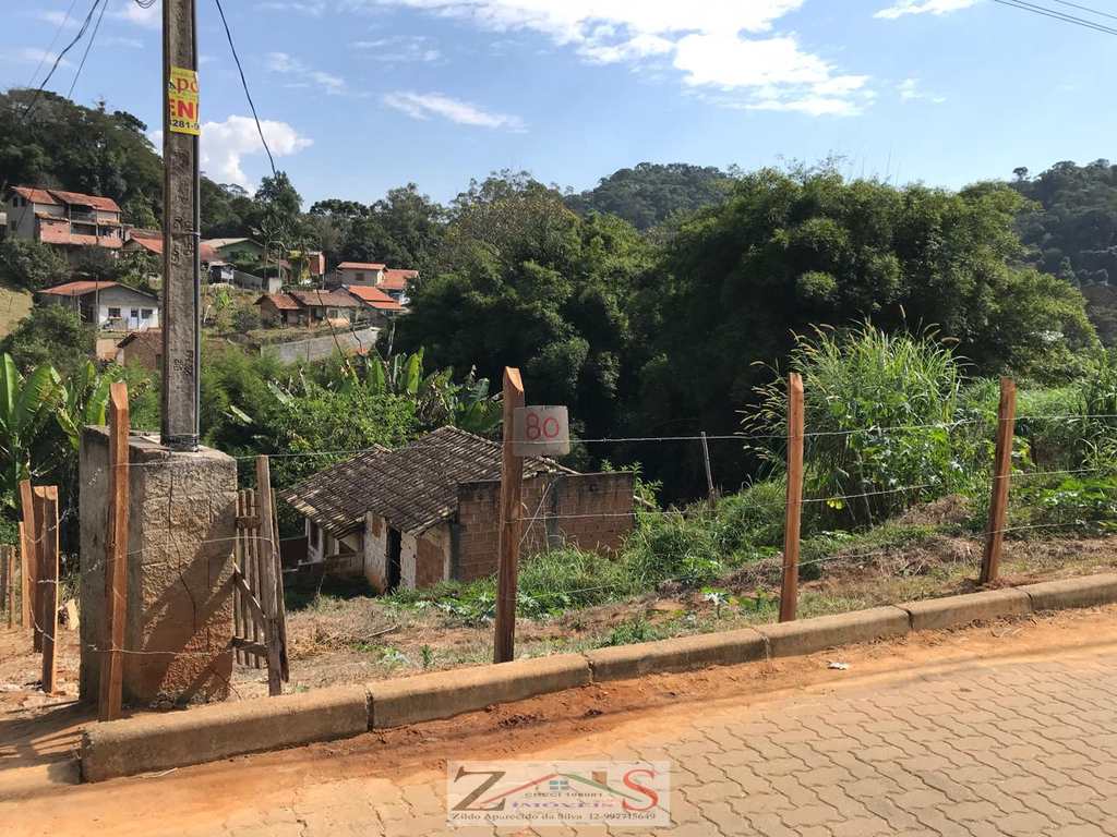 Casa em Santo Antônio do Pinhal, no bairro Centro