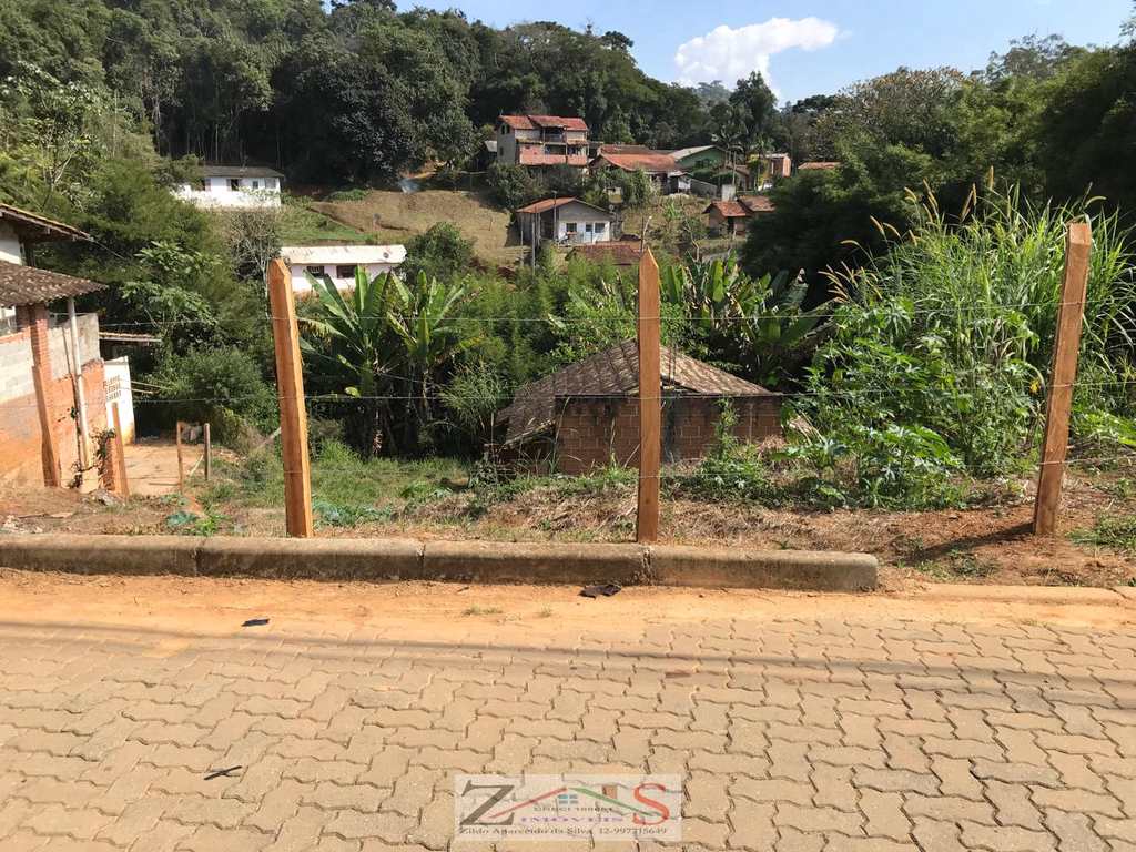 Casa em Santo Antônio do Pinhal, no bairro Centro