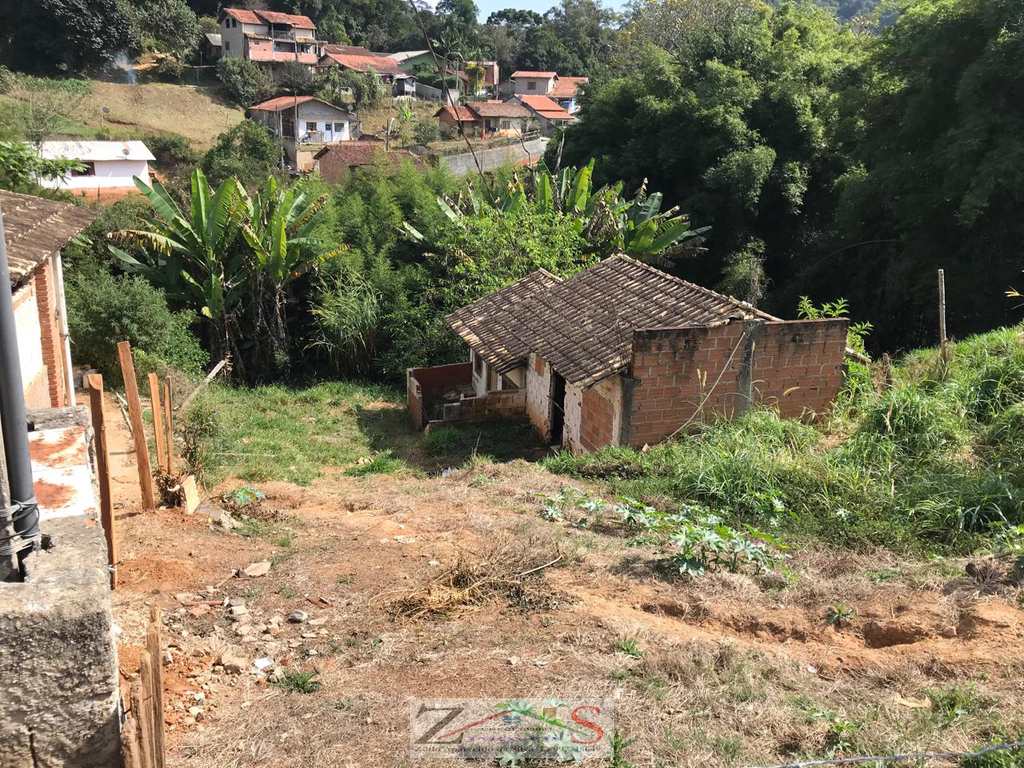 Casa em Santo Antônio do Pinhal, no bairro Centro