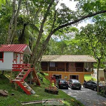 Casa em Santo Antônio do Pinhal, bairro Centro