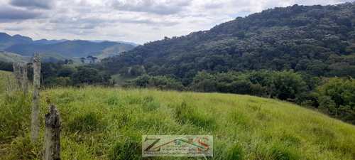 Sítio, código 77 em Santo Antônio do Pinhal, bairro 13 Km