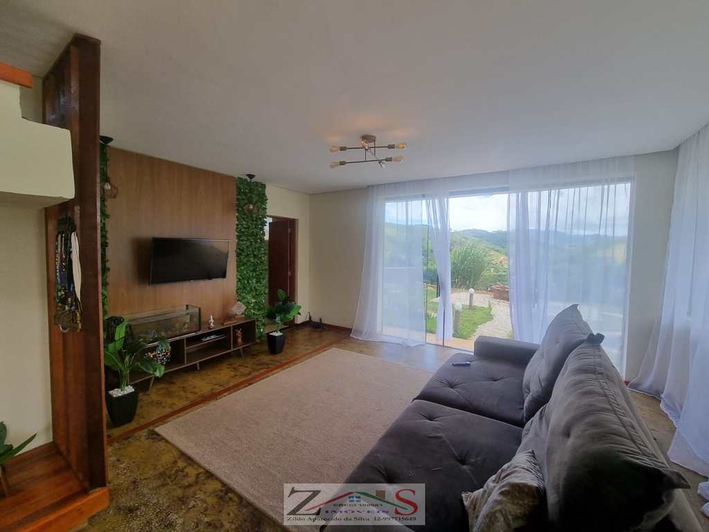 Casa em Santo Antônio do Pinhal, no bairro 6 Km