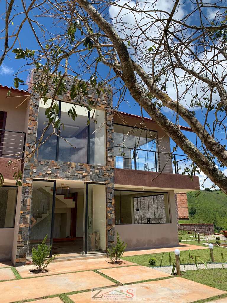 Casa em Santo Antônio do Pinhal, no bairro 6 Km