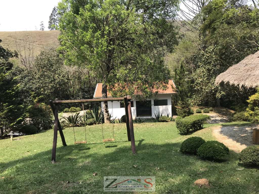 Sítio em Santo Antônio do Pinhal, no bairro 13 Km
