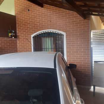 Casa em Praia Grande, bairro Ocian