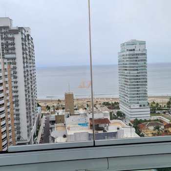 Apartamento em Praia Grande, bairro Canto do Forte