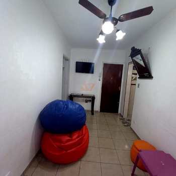 Apartamento em Praia Grande, bairro Canto do Forte