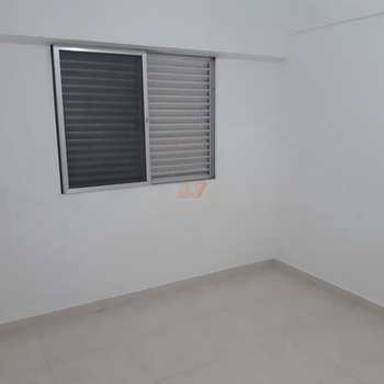 Kitnet em Praia Grande, bairro Canto do Forte