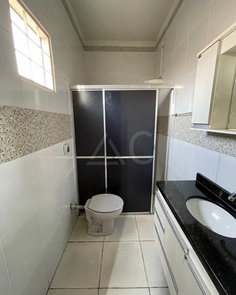 Casa em Jales, no bairro Jardim Santo Expedito