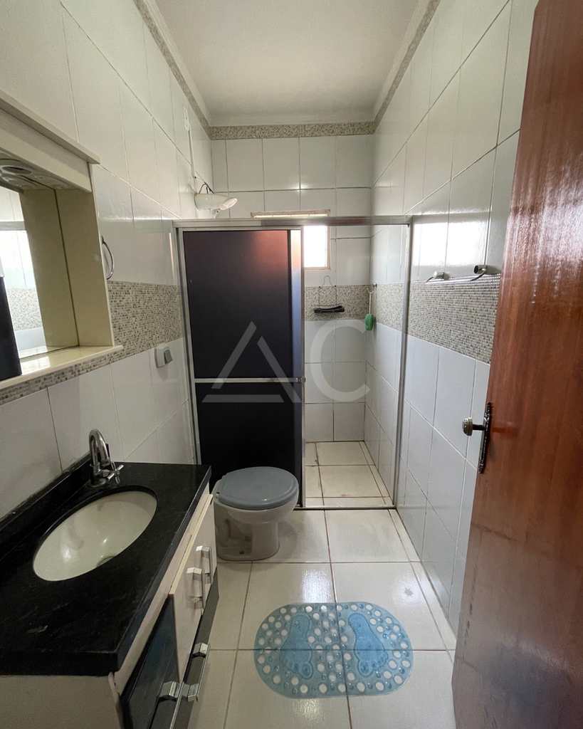Casa em Jales, no bairro Jardim Santo Expedito