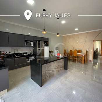 Casa em Jales, bairro Jardim Doutor Euplhy Jalles