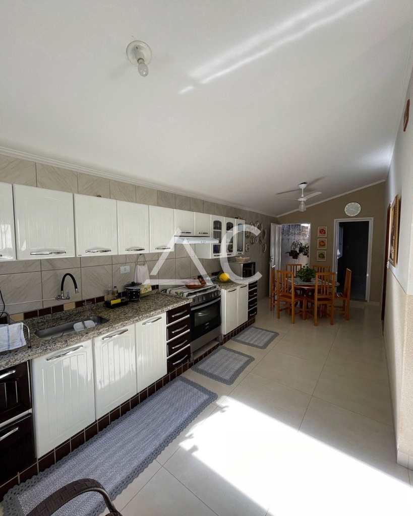 Casa em Jales, no bairro Centro