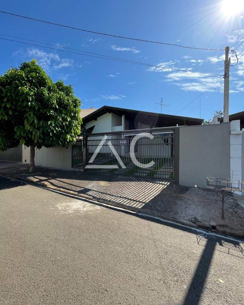 Casa em Jales, no bairro Centro