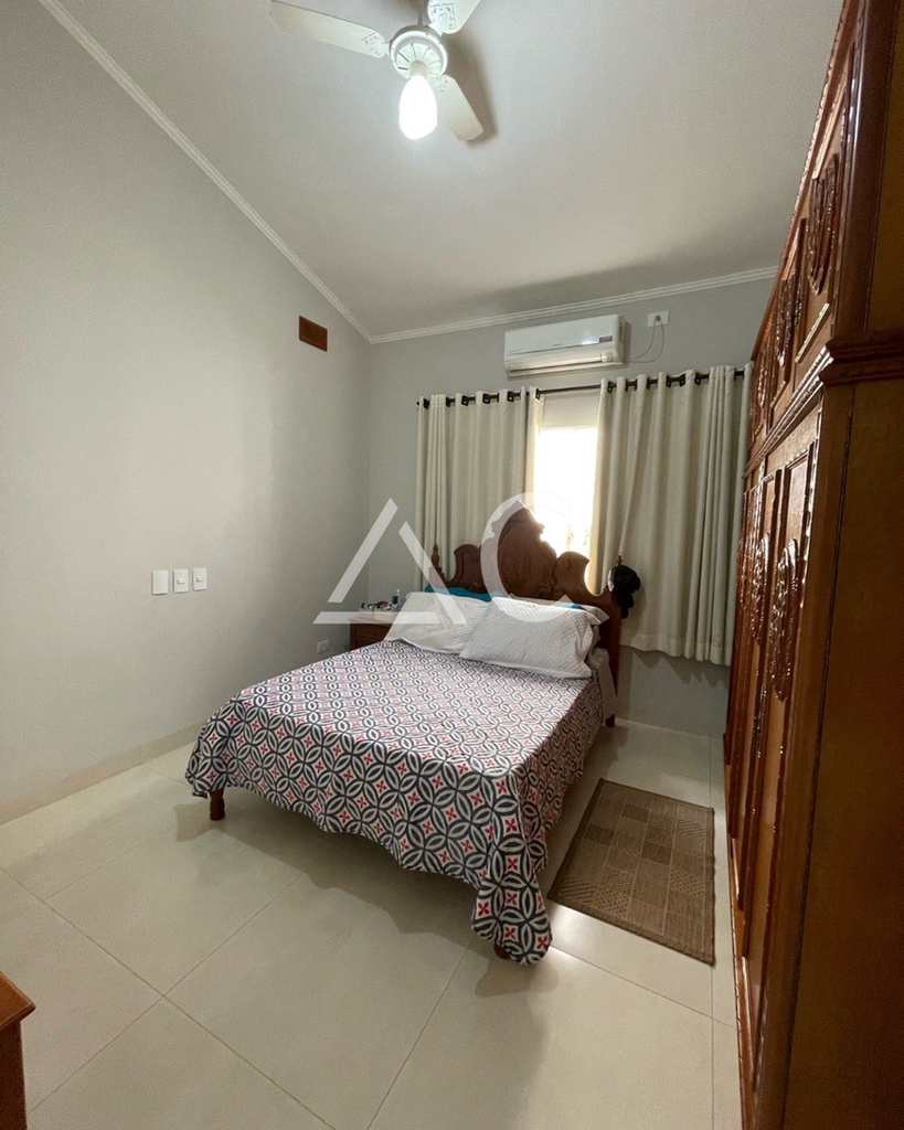 Casa em Jales, no bairro Centro