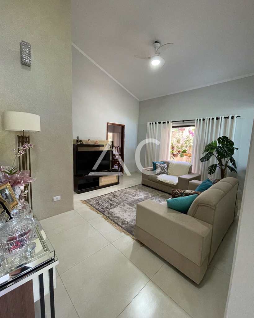 Casa em Jales, no bairro Centro