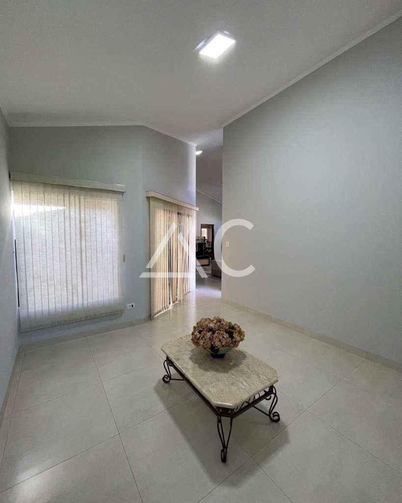 Casa em Jales, no bairro Centro