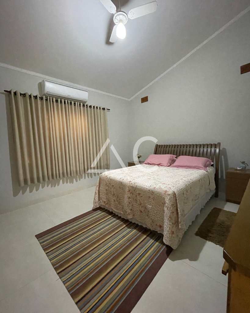 Casa em Jales, no bairro Centro