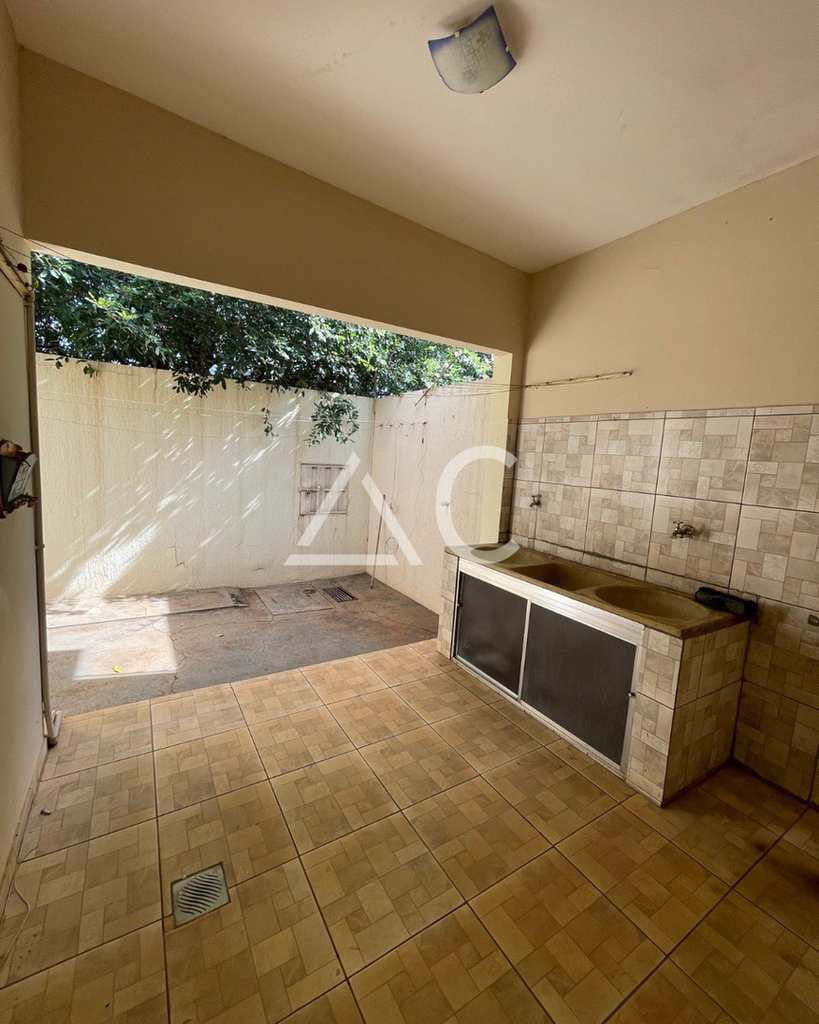 Casa em Jales, no bairro Jardim Tangará