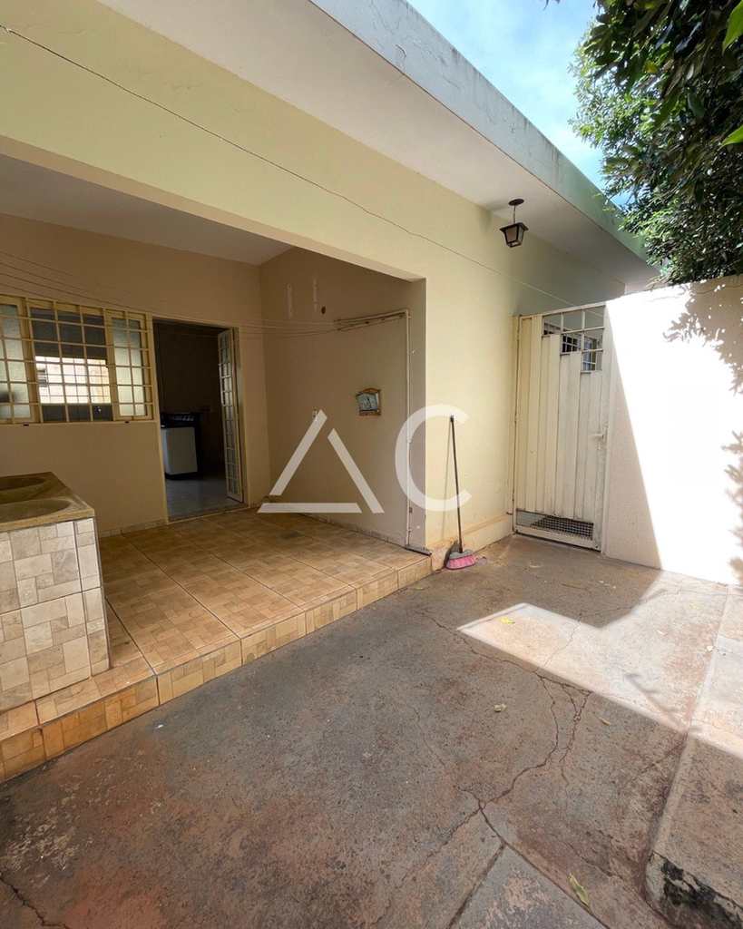 Casa em Jales, no bairro Jardim Tangará