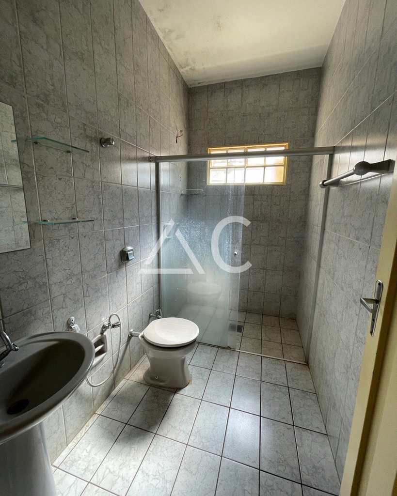 Casa em Jales, no bairro Jardim Tangará